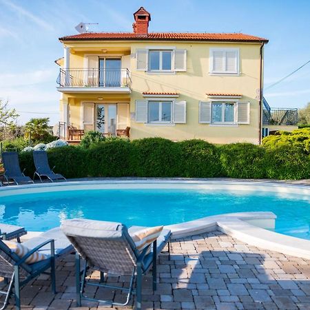 Apartment Laetitia Kaštelir Zewnętrze zdjęcie