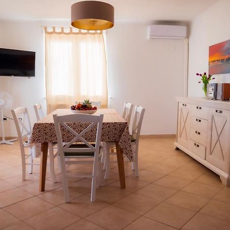 Apartment Laetitia Kaštelir Zewnętrze zdjęcie