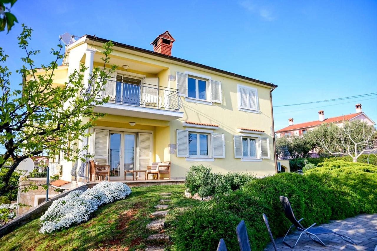 Apartment Laetitia Kaštelir Zewnętrze zdjęcie
