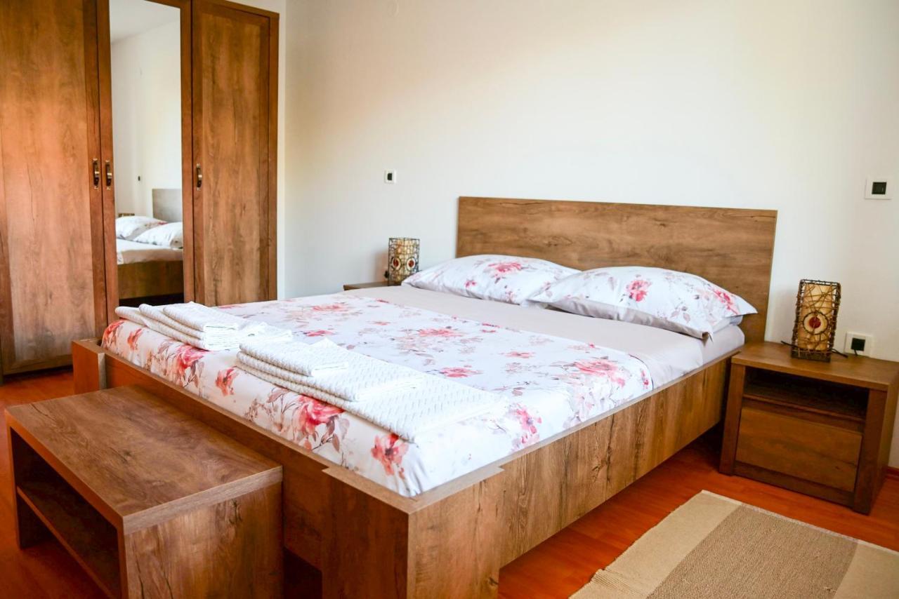 Apartment Laetitia Kaštelir Zewnętrze zdjęcie
